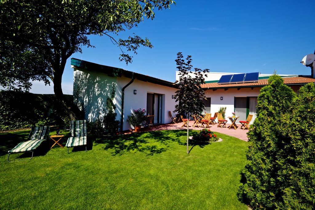 Gastehaus Samira Hotel Purbach am Neusiedlersee Exterior foto